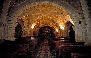 Santander despide a Tony Isbert con una misa funeral en la Iglesia del Santísimo Cristo