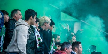 El Racing podría ser  multado con 10.000 euros por la Comisión Antiviolencia por encender sus aficionados bengalas en un entrenamiento