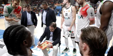 Lucha sin premio para el Alega Cantabria en el estreno de Lolo Encinas