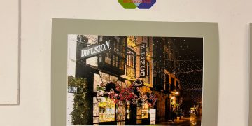 La Sala Mauro Muriedas acoge el fallo del VI Concurso Calles de Torrelavega, que premia las mejores imágenes del patrimonio y la vida urbana de la ciudad