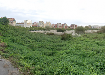 Una mujer de 91 años, atropellada en Santander al incorporarse un turismo a la circulación