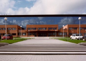 Los hospitales cántabros aumentan su actividad quirúrgica y reducen listas de espera