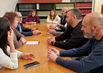 El PRC condena el aumento salarial a funcionarios de Educación mientras se niega la equiparación al profesorado