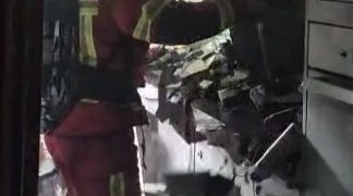 Un vecino trepa por las tuberías y sofoca un incendio en una vivienda de Gibaja