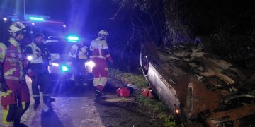 Un vehículo vuelca en la CA-458 a la altura de Las Pilas sin que se encuentren ocupantes en el lugar