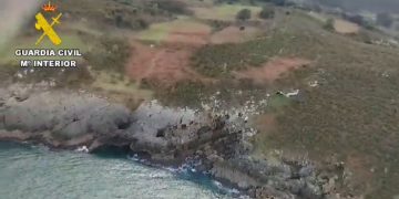Sin rastro del pescador cántabro desaparecido en la costa de Llanes