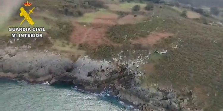Sin rastro del pescador cántabro desaparecido en la costa de Llanes