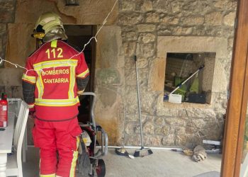 Incendio en una vivienda de Udías controlado por los propietarios