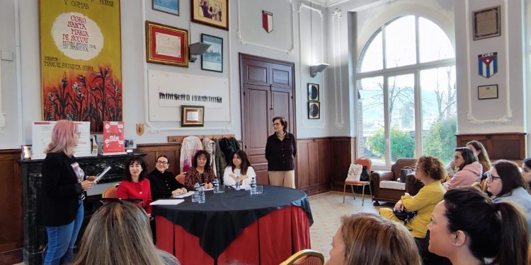 Cruz Roja Cantabria reúne a empresas y entidades sociales para abordar la salud mental como clave para la inserción laboral