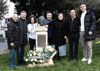 El Real Racing Club celebra su 112 aniversario con una ofrenda floral a Pancho Cossío