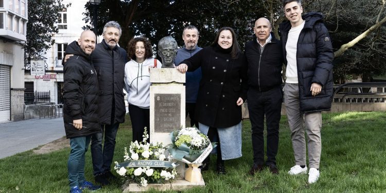 El Real Racing Club celebra su 112 aniversario con una ofrenda floral a Pancho Cossío