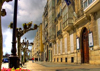 Investigado un joven de 20 años por conducir sin carné y dar positivo en drogas en el Paseo de Pereda