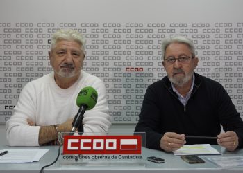 Protesta de CCOO y UGT en Cantabria por el retraso en las devoluciones a pensionistas y jubilados