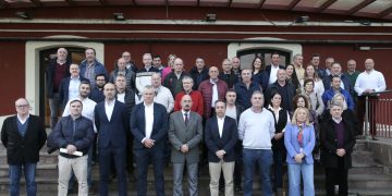 Pascual descarta refuerzos sanitarios para el verano pese a prometer en octubre «un verano de 2025 tranquilo»