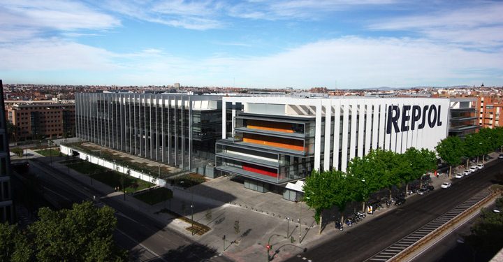 El Juzgado de lo Mercantil desestima la demanda de Iberdrola contra Repsol por competencia desleal