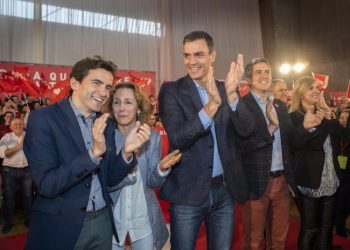 Casares y Zuloaga se juegan el liderazgo del PSOE de Cantabria en unas primarias de máxima tensión