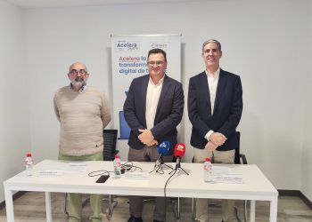 Torrelavega impulsa la digitalización del comercio con un ciclo formativo sobre Inteligencia Artificial