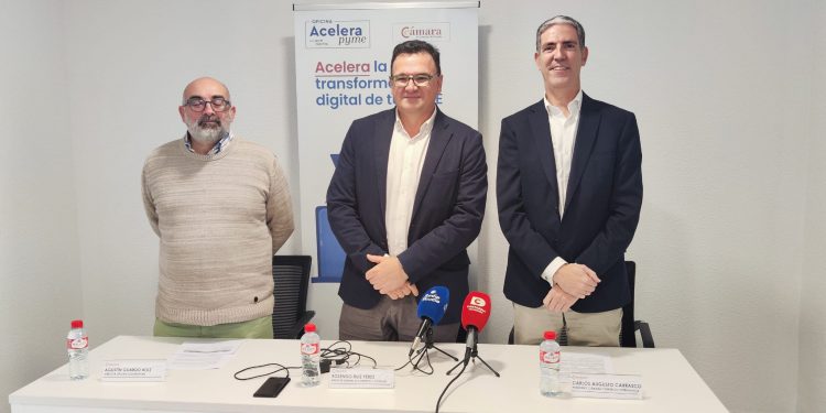 Torrelavega impulsa la digitalización del comercio con un ciclo formativo sobre Inteligencia Artificial