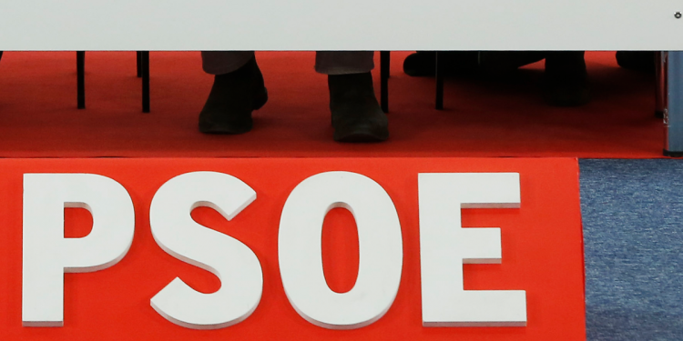 Zuloaga y Casares debatirán hoy por la Secretaría General del PSOE de Cantabria