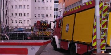 Un herido trasladado a Cruces tras el incendio de una vivienda en Laredo