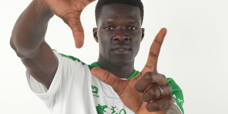 El Comité Disciplinario anula la tarjeta amarilla a Maguette Gueye tras el recurso del Racing