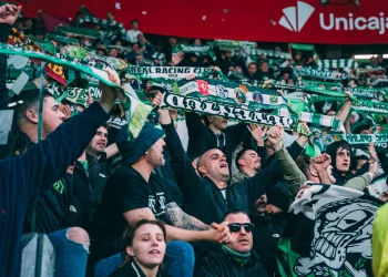 Más de 1.800 entradas vendidas para el Racing-Tenerife, con varias zonas del estadio ya agotadas