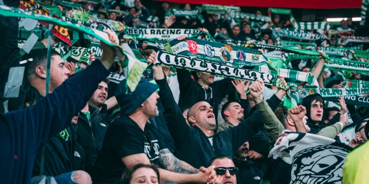 Más de 1.800 entradas vendidas para el Racing-Tenerife, con varias zonas del estadio ya agotadas