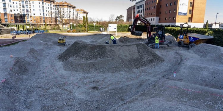 Camargo avanza en la construcción de un nuevo pumptrack en la zona de Cros