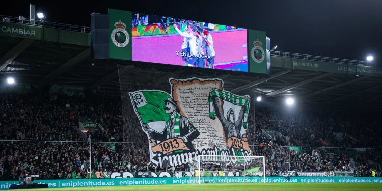 El Racing sortea las 275 entradas para el partido contra el Sporting en El Molinón