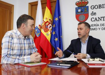 La Consejería de Cultura y el Ayuntamiento de Valdeolea impulsarán un centro expositivo sobre Camesa-Rebolledo para fomentar el turismo cultural
