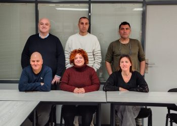 Los sindicatos de Lupa y Top Cash convocan movilizaciones en Semana Santa por los recortes laborales en Cantabria