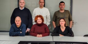 Los sindicatos de Lupa y Top Cash convocan movilizaciones en Semana Santa por los recortes laborales en Cantabria