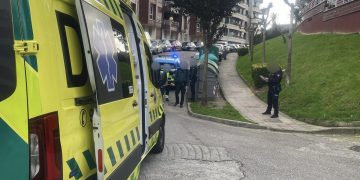 Herido un hombre tras precipitarse desde un segundo piso en Castro Urdiales