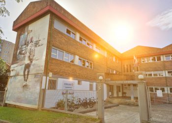 Educación abre expediente y activa el protocolo de acoso escolar tras la agresión a un alumno con parálisis cerebral en el IES Torre Quevedo de Santander
