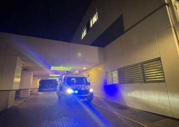 Un conductor sufre un síncope y provoca un accidente en un parking de Castro Urdiales