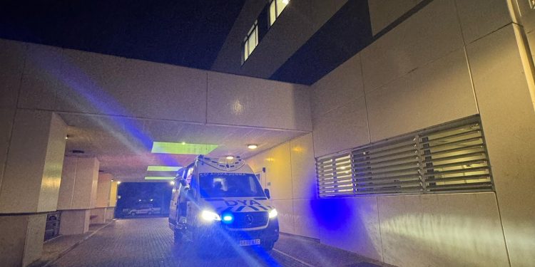 Un conductor sufre un síncope y provoca un accidente en un parking de Castro Urdiales