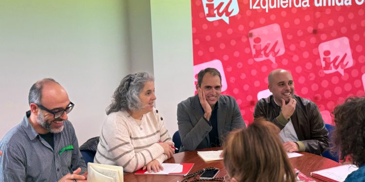 IU pregunta al Ministerio de Educación por la falta de adecuación salarial del profesorado en Cantabria