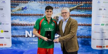 Teo del Riego brilla en el Campeonato de España con siete medallas y un nuevo récord en 100 espalda