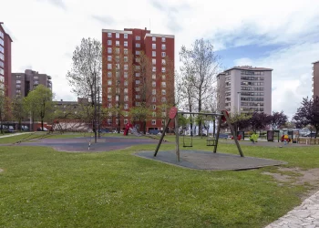 Trabajadores de Valdecilla rechazan la OLA en Cazoña y exigen soluciones al Ayuntamiento