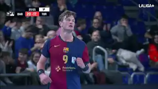 El Bathco BM Torrelavega cede su primer partido fuera de casa ante el FC Barcelona