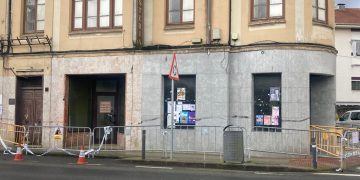 El PP de Val de San Vicente denuncia el deterioro del Hostal La Torre y exige al gobierno municipal soluciones inmediatas