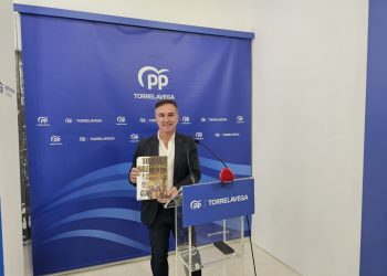 El PP de Torrelavega denuncia que el alcalde utiliza la revista municipal para promocionarse