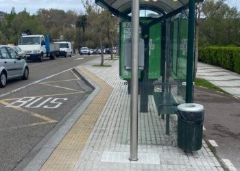 Santander invertirá 665.000 euros en la instalación de nuevas marquesinas en la red de paradas del TUS