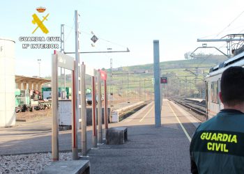 Investigado un joven por daños en trenes con grafitis en Heras y Reinosa