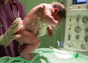 SATSE exige para las matronas de Cantabria la equiparación de su complemento salarial