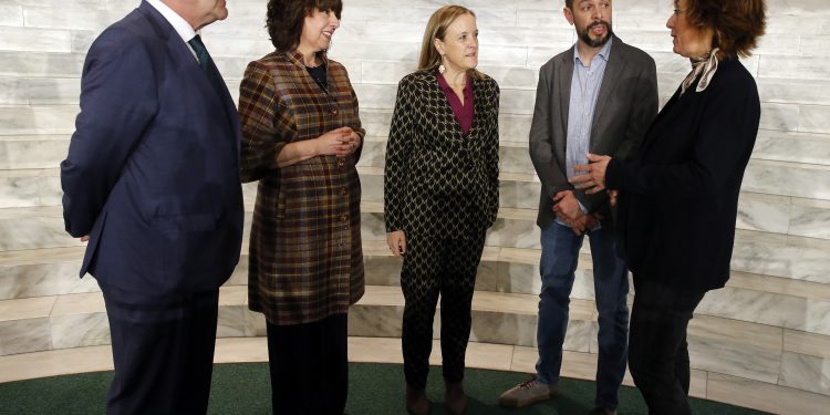Isabel Urrutia destaca el papel clave del personal público en la modernización de la Administración