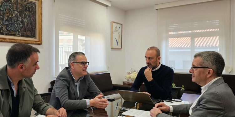 El Ayuntamiento de Torrelavega avanza en las negociaciones con la Gimnástica para garantizar su futuro