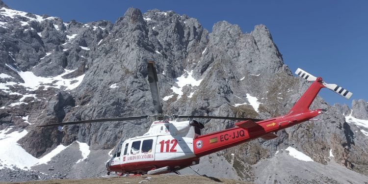 Fallecen dos escaladores tras una caída en el Espolón de los Franceses, en Picos de Europa