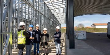 La pista polideportiva de Escobedo entra en su fase final con vestuarios innovadores y mejoras añadidas