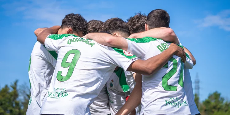 El Rayo ilusiona, el Escobedo resiste, la Gimnástica se hunde y el Laredo desciende pese a la victoria